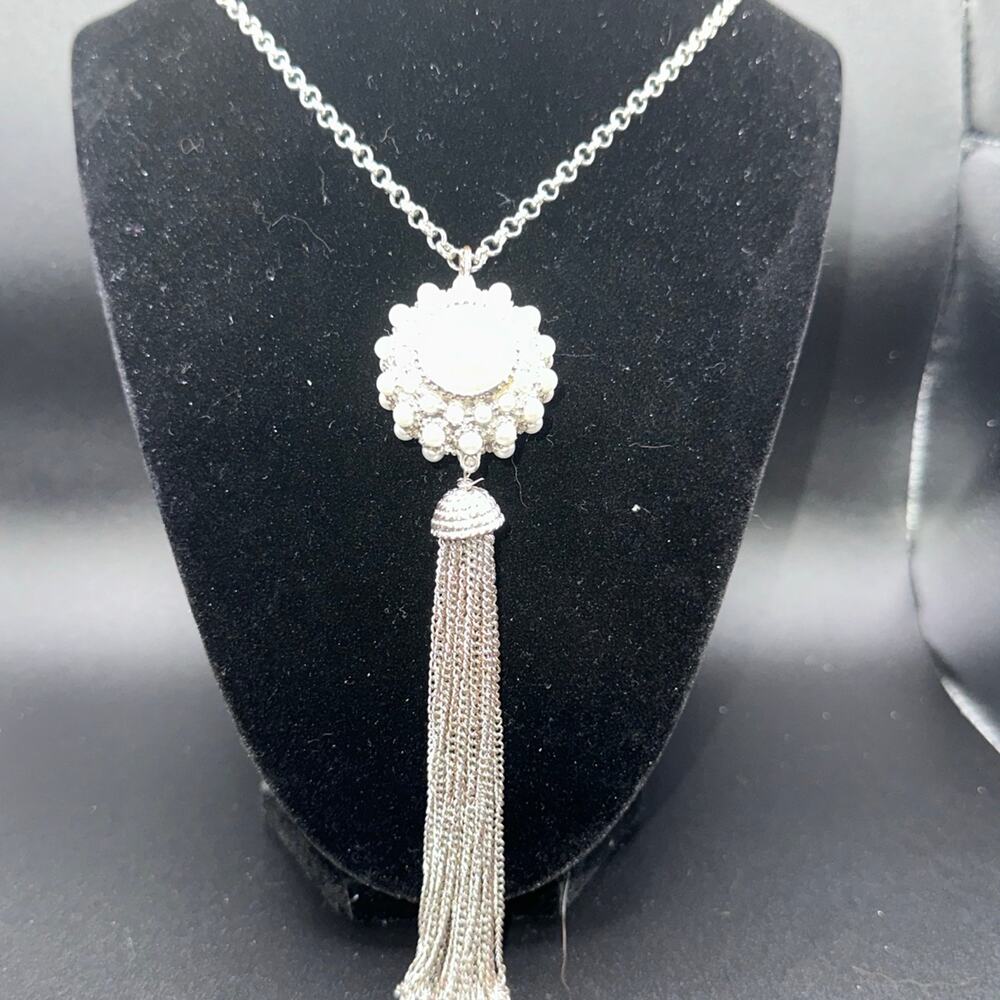 26” Silver Tone Necklace Pearl Ball Pendant Chain Tassle Costume Jewelry
